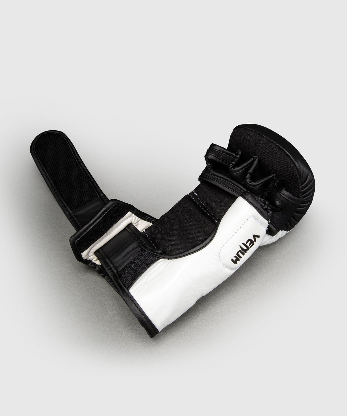 Venum MMA Handschoenen Attack 2.0 - Zwart/Wit