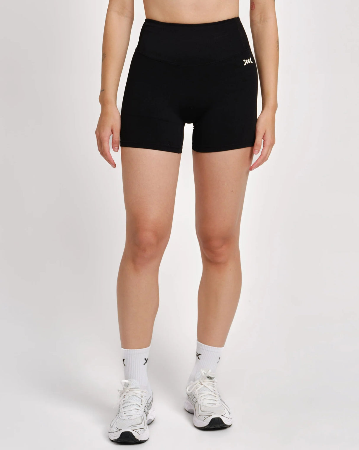 Caged Essential shorts - Zwart