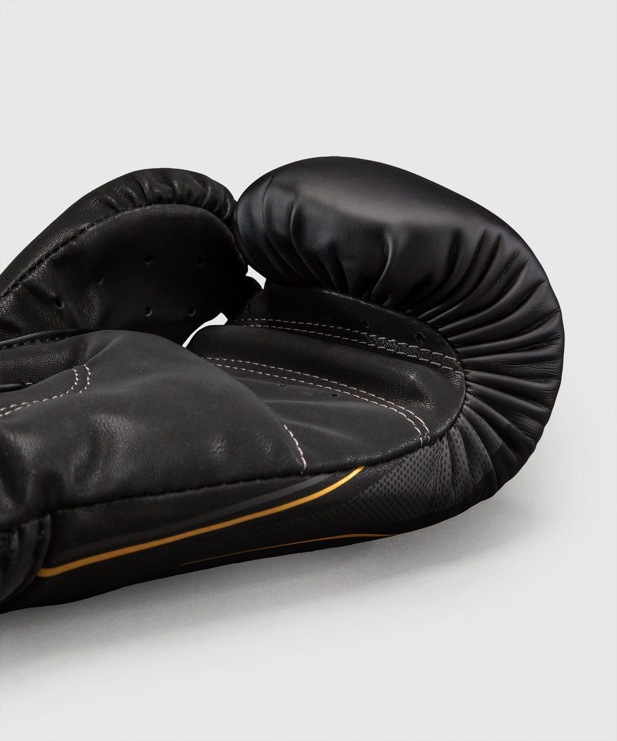 Venum Bokshandschoenen G-Core - Zwart/Goud