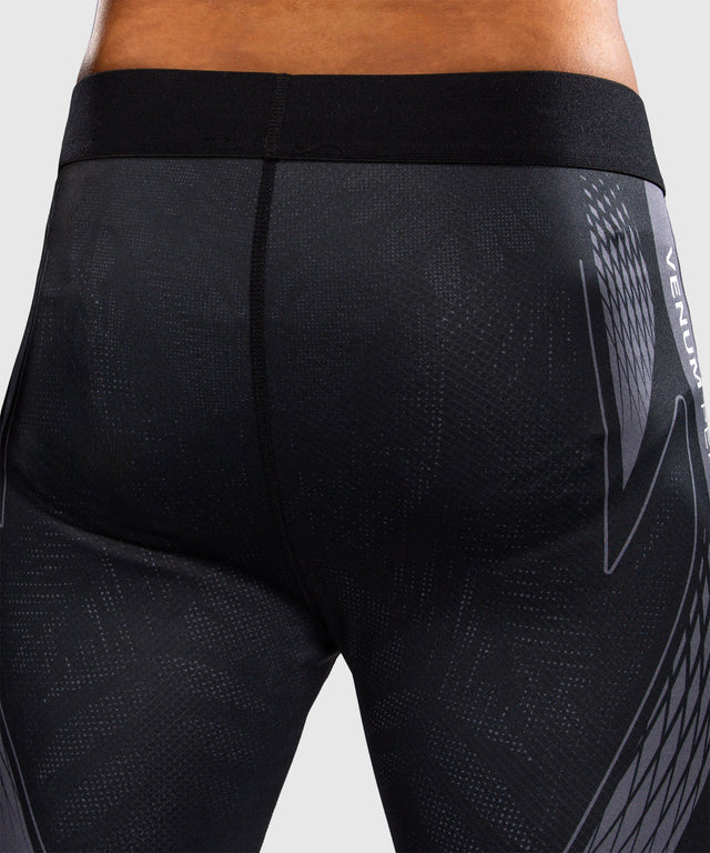 Pantaloncini a compressione Venum Amazonia Reborn – Nero/Grigio (VENUM-06451-109)