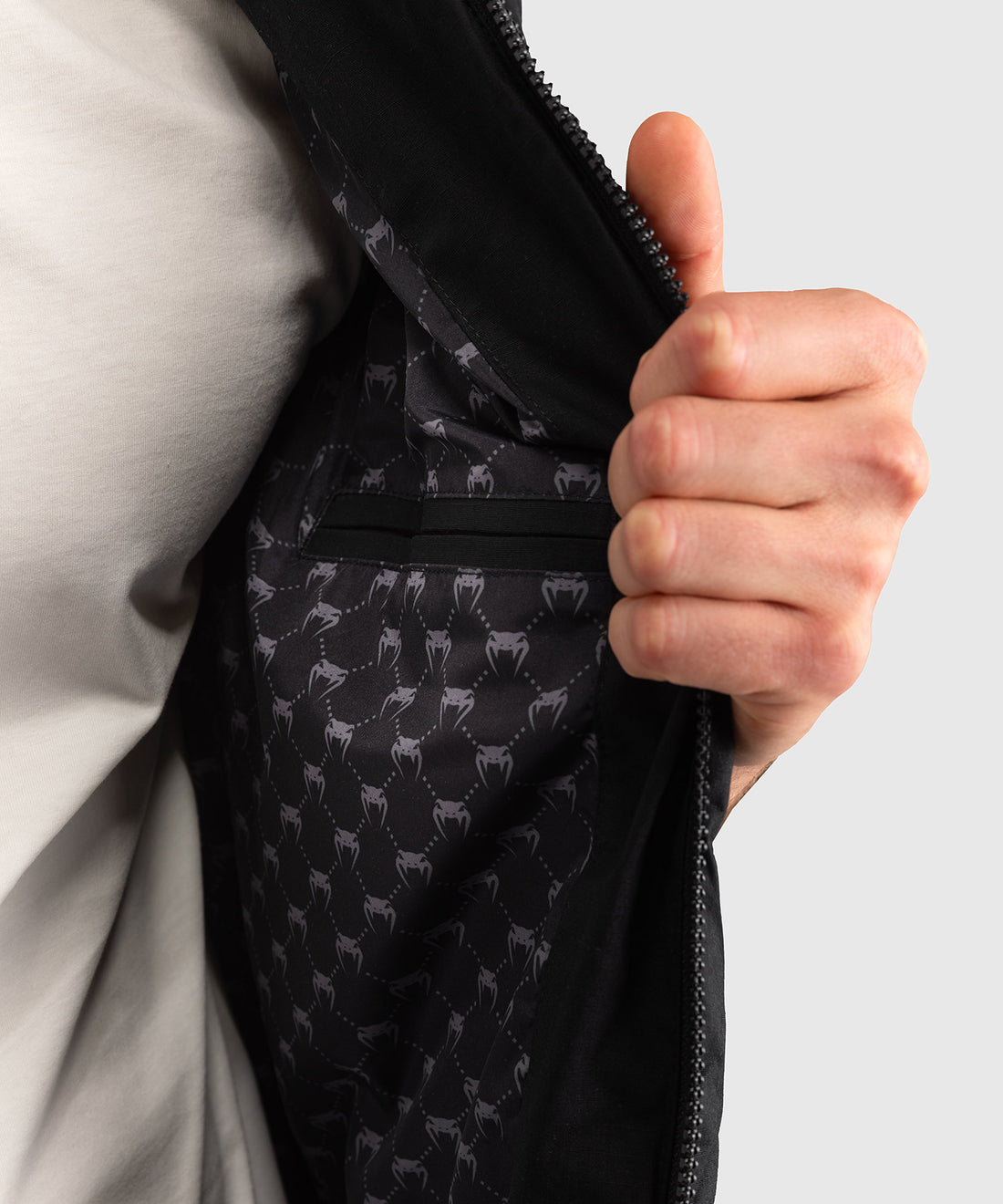 Venum Bodywarmer Attack Urban Gi Down - Zwart