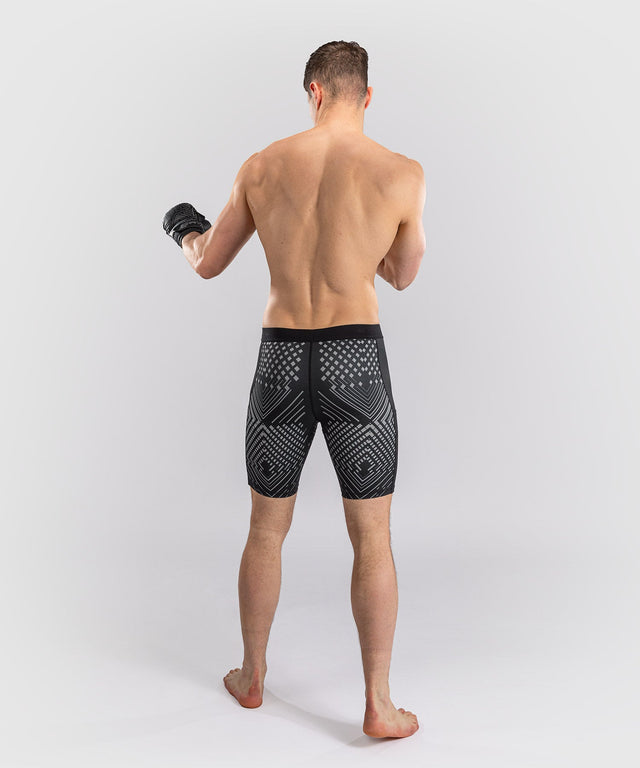 Pantaloni scurți de compresie Venum Midnight Fury – Negru/Gri/Argintiu