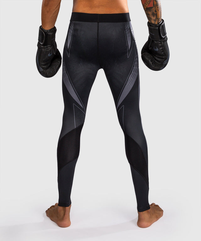Pantaloncini a compressione Venum Amazonia Reborn – Nero/Grigio (VENUM-06451-109)
