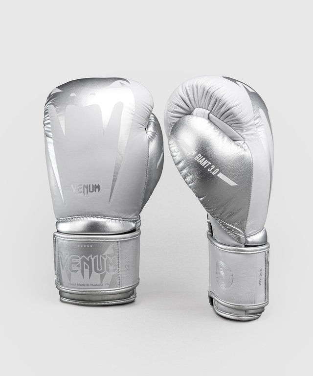 Mănuși de box Venum Giant 3.0 – Gri/Argintiu