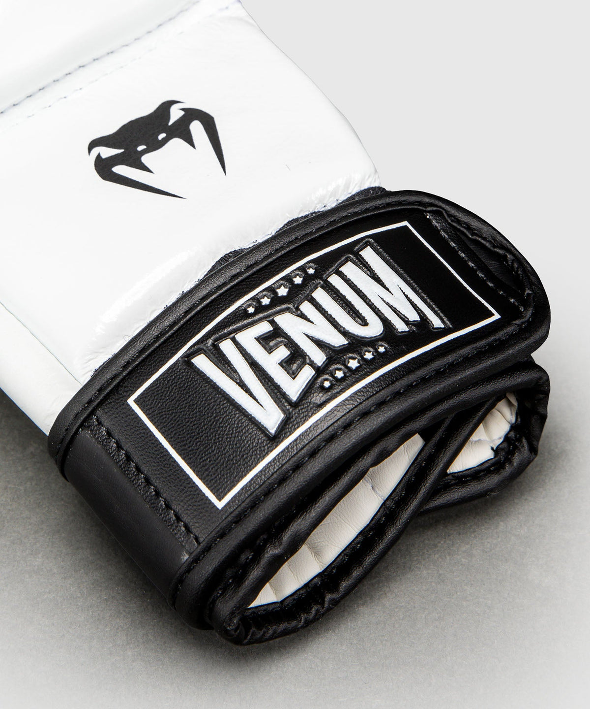 Venum MMA Handschoenen Attack 2.0 - Zwart/Wit