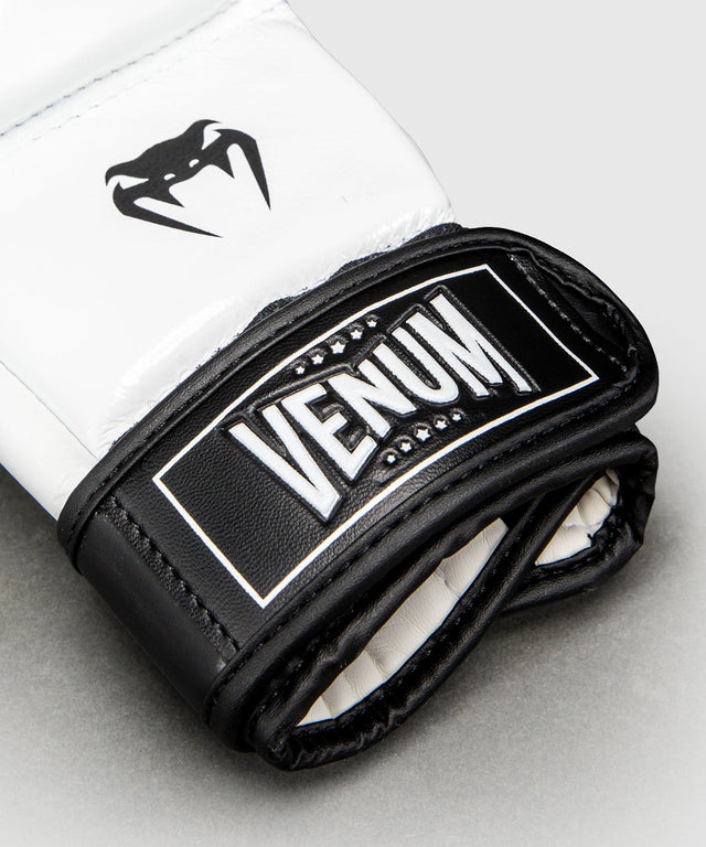 Guanti MMA Venum Attack 2.0 – Nero/Bianco
