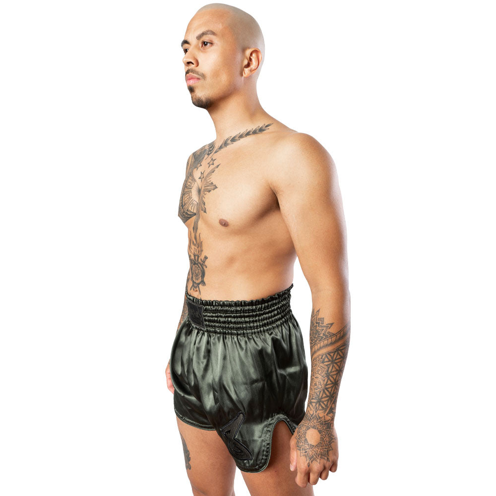 8 WEAPONS Muay Thai shorts Strike - Olijf