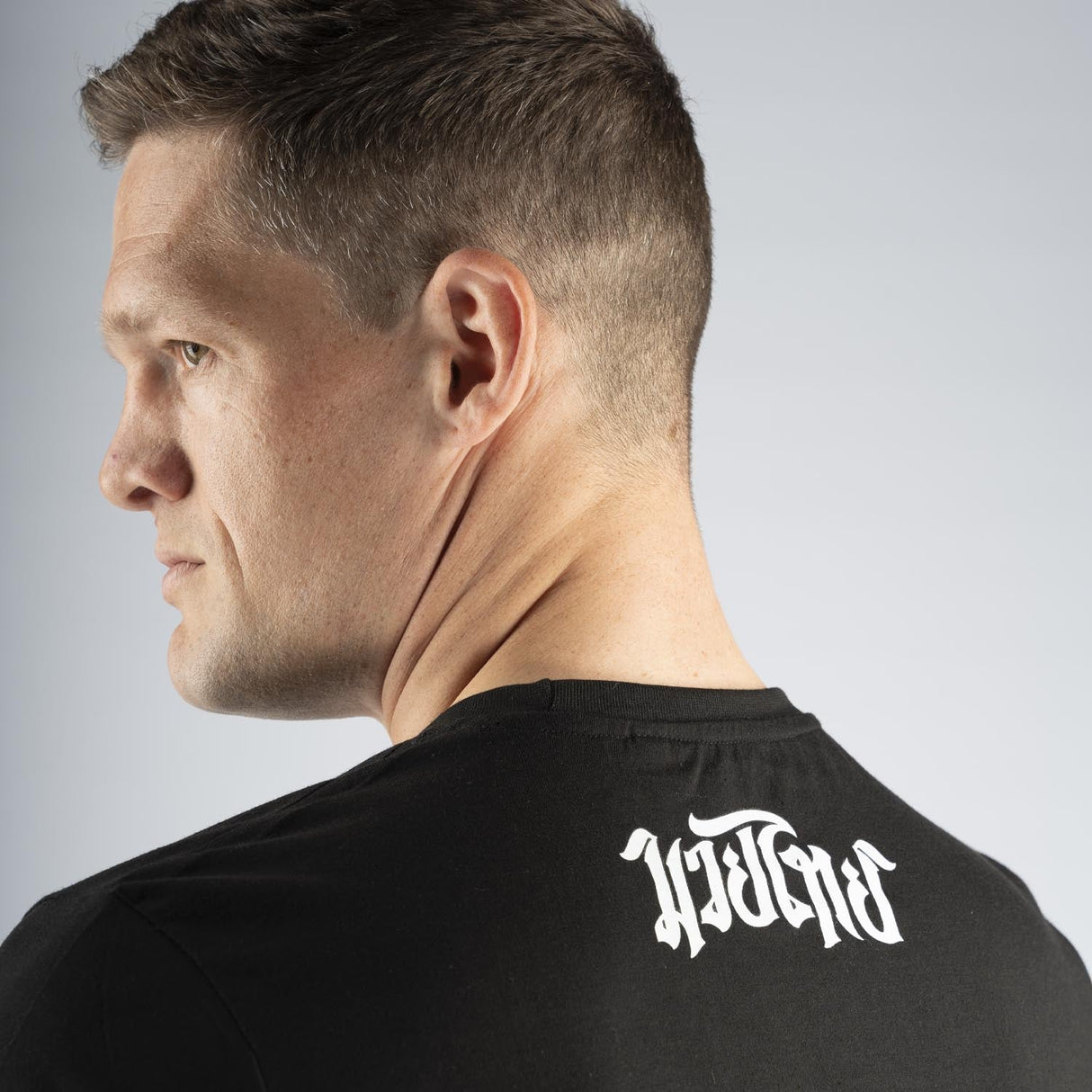 8 WEAPONS T-Shirt The Fight - Zwart