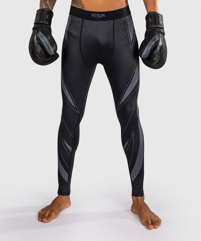 Pantaloncini a compressione Venum Amazonia Reborn – Nero/Grigio (VENUM-06451-109)