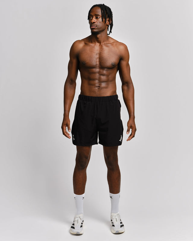 Caged 2-in-1 Träningsshorts Stride – Svart