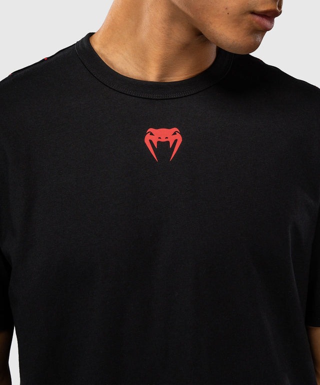 Venum T-Shirt Amazonia Reborn - Zwart/Rood