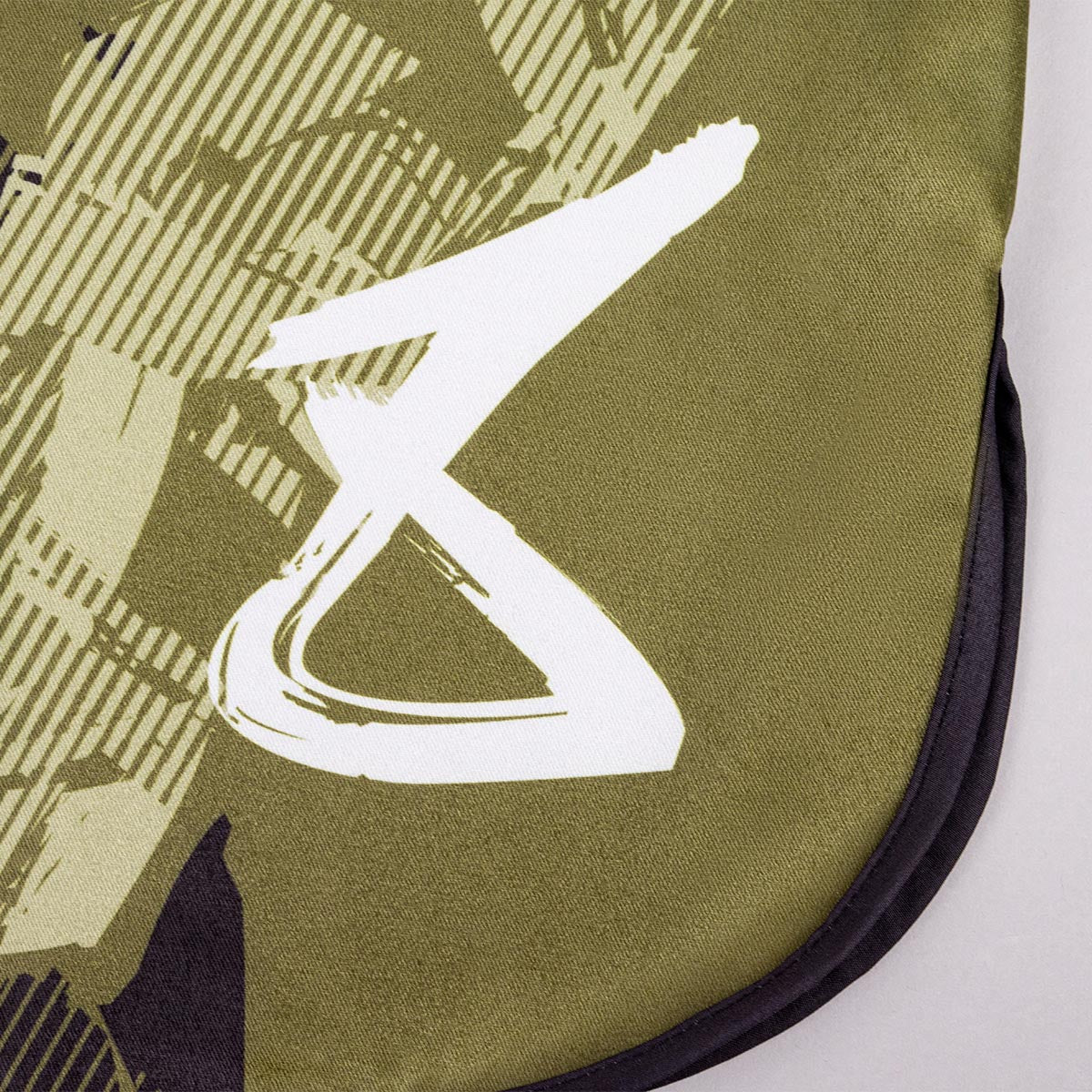 8 WEAPONS MMA Shorts Hit 2.0 - Olijf/Zwart