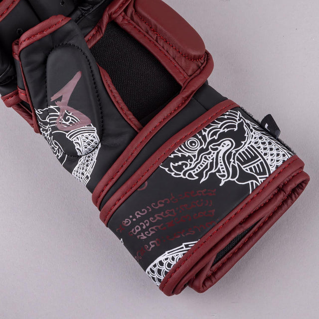 Guantes de MMA 8 WEAPONS Sak Yant Naga – Negro/Rojo Púrpura