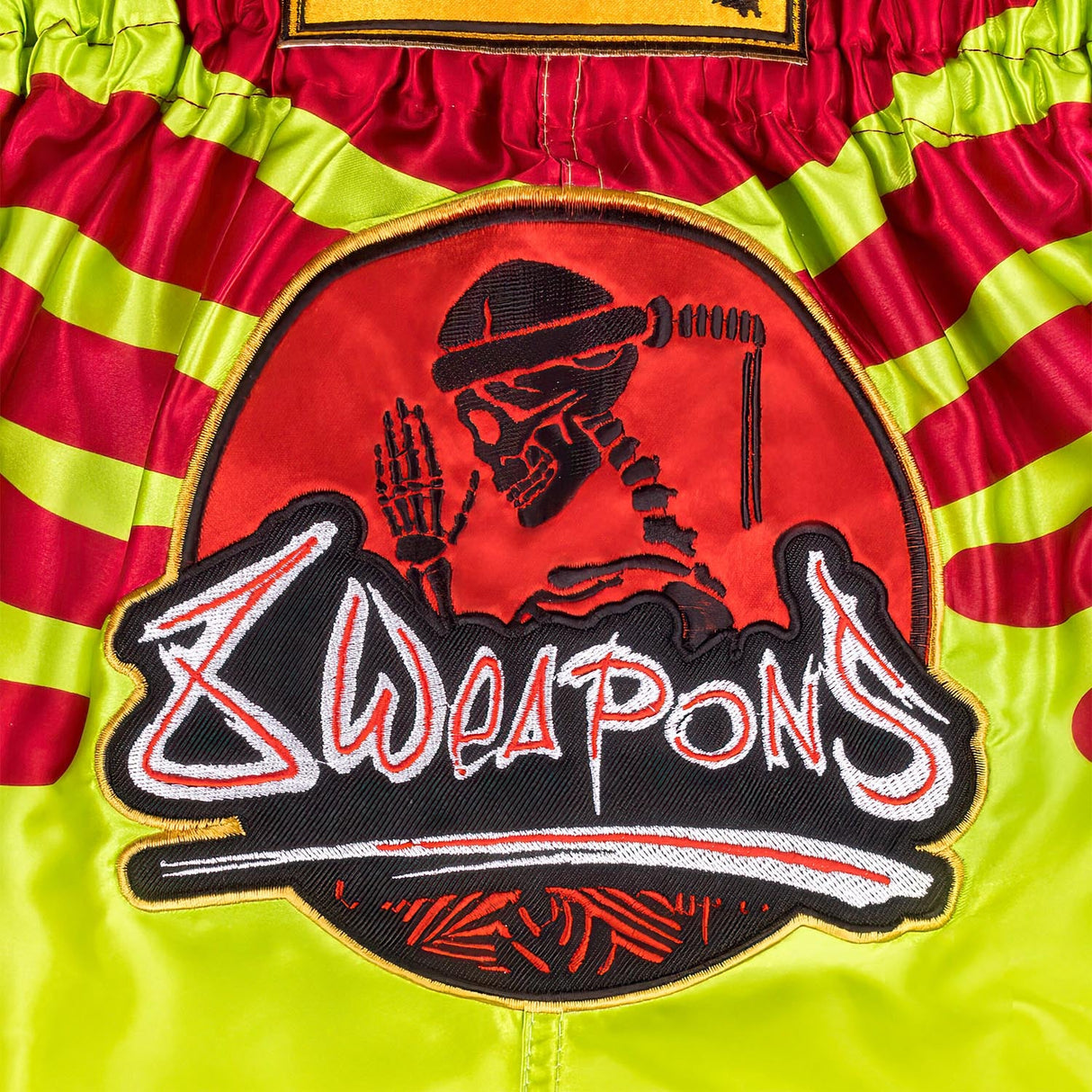 8 WEAPONS Muay Thai Shorts Jurassic - Neon Groen/Bloedrood