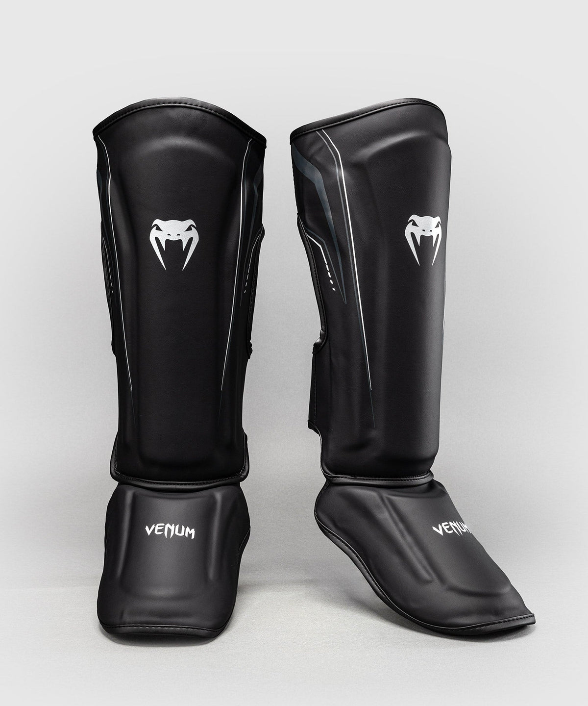 Venum Scheenbeschermers Streamline - Zwart/Wit