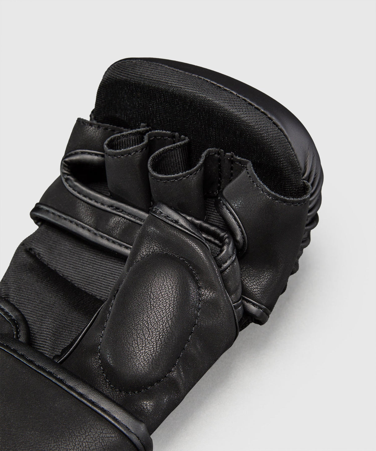 Venum MMA Handschoenen G-Core - Zwart/Goud