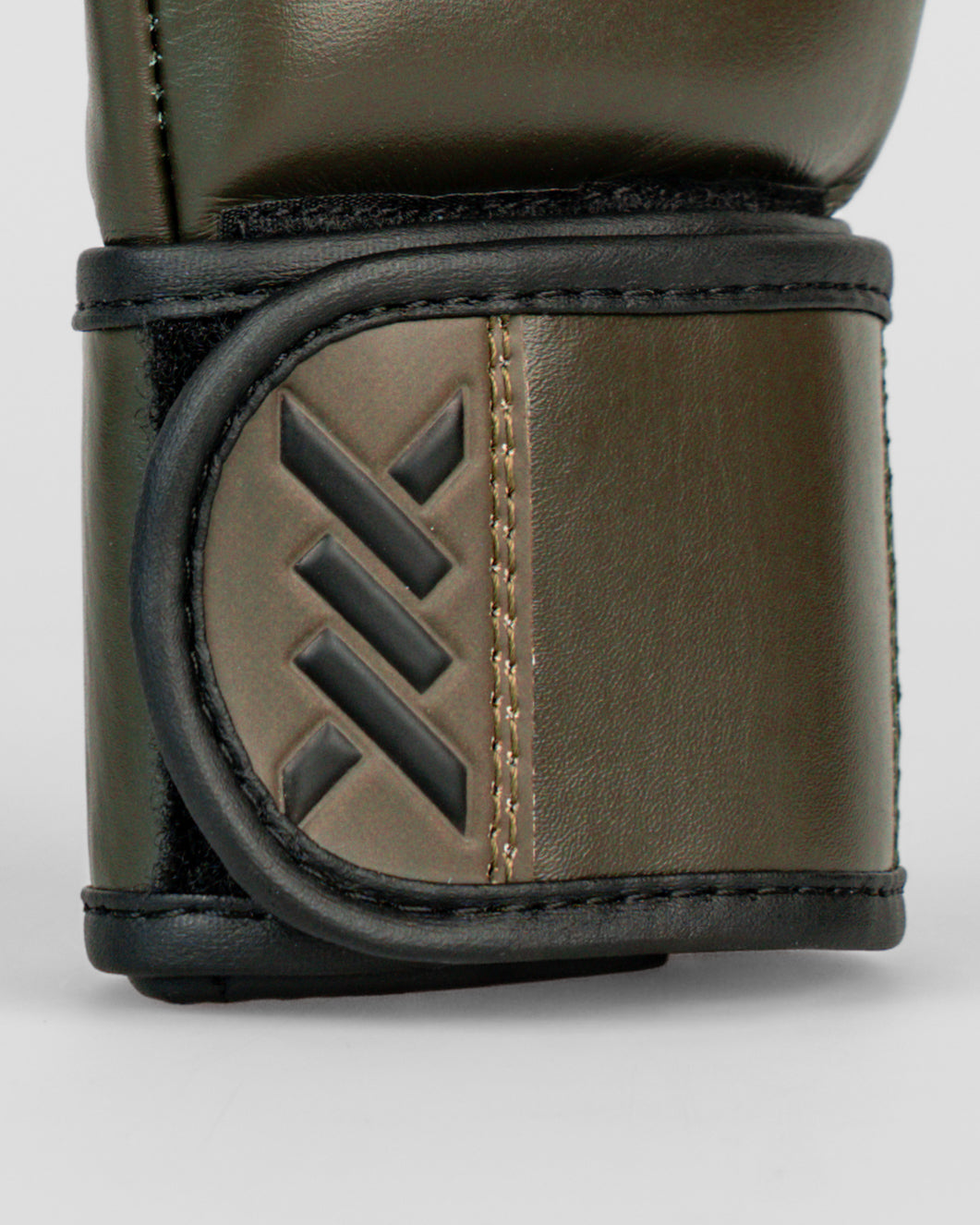 Caged MMA Handschoenen 'X' Series - Kaki Groen/Zwart