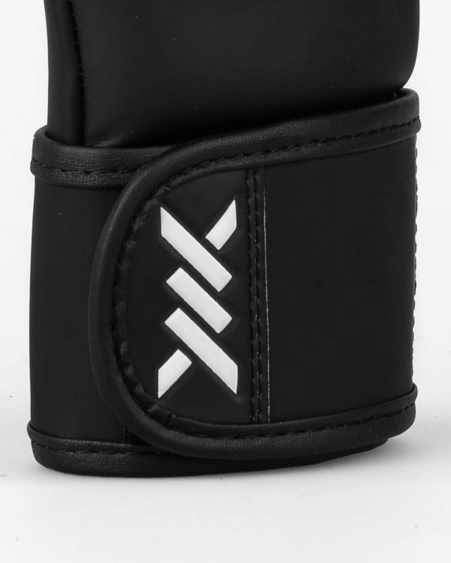 MMA rukavice Caged Shadow – Mat černá/bílá
