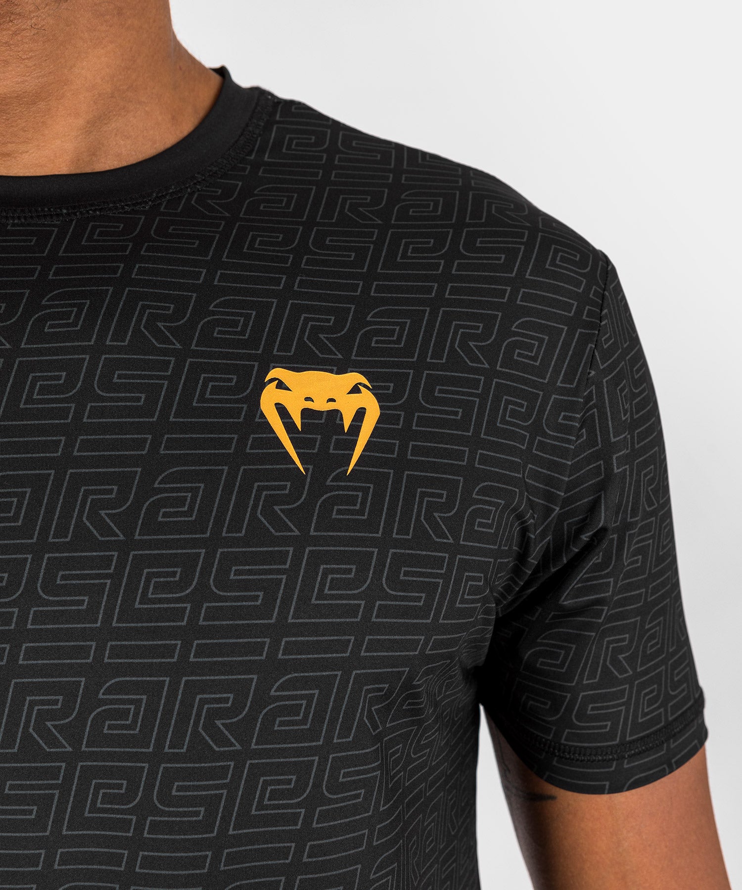 Venum x Ares Dry-Tech T-Shirt - Zwart/Goud