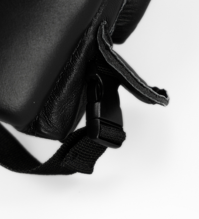 Caged 'X' Series Kopfschutz – Schwarz