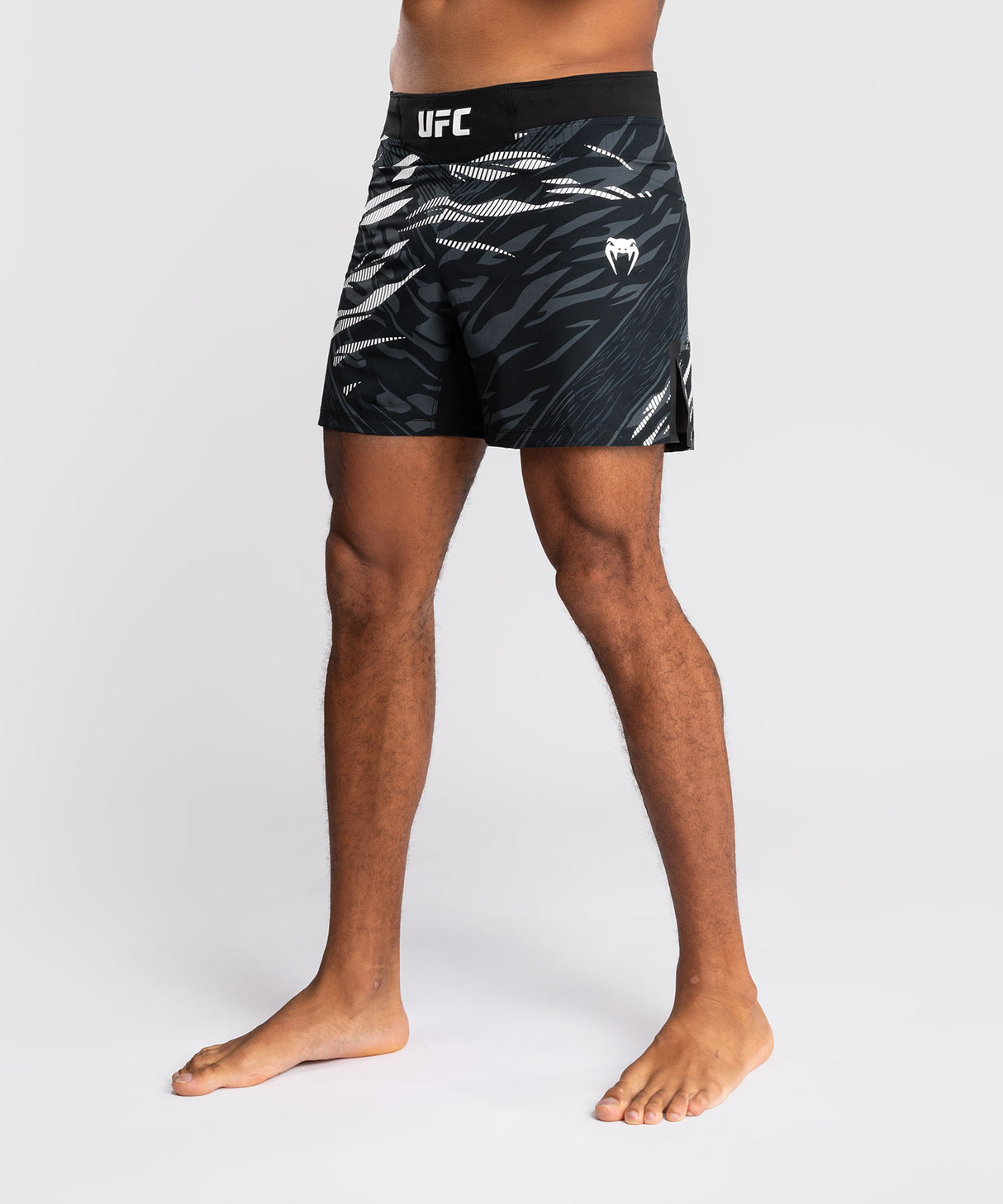 UFC Venum MMA Shorts Fight Night Fusion Short Fit - Zwart