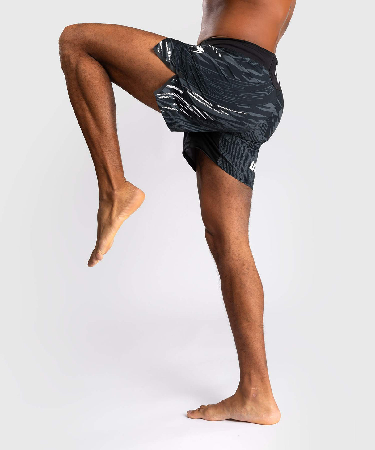 UFC Venum MMA Shorts Fight Night Fusion Short Fit - Zwart