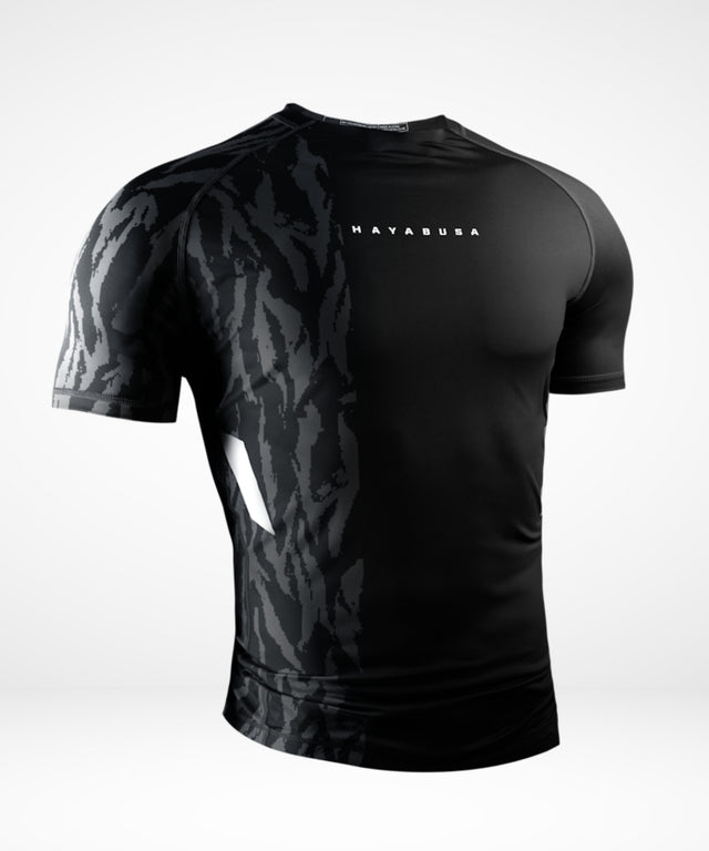 Hayabusa Rashguard Apex Kurzarm – Carbon Schwarz