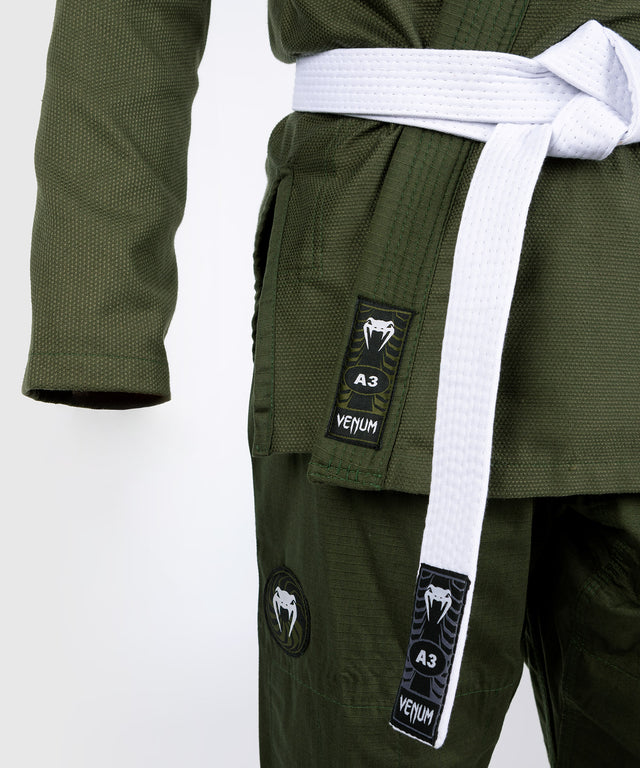 Venum BJJ Gi First – Kaki Vert – ceinture blanche incluse