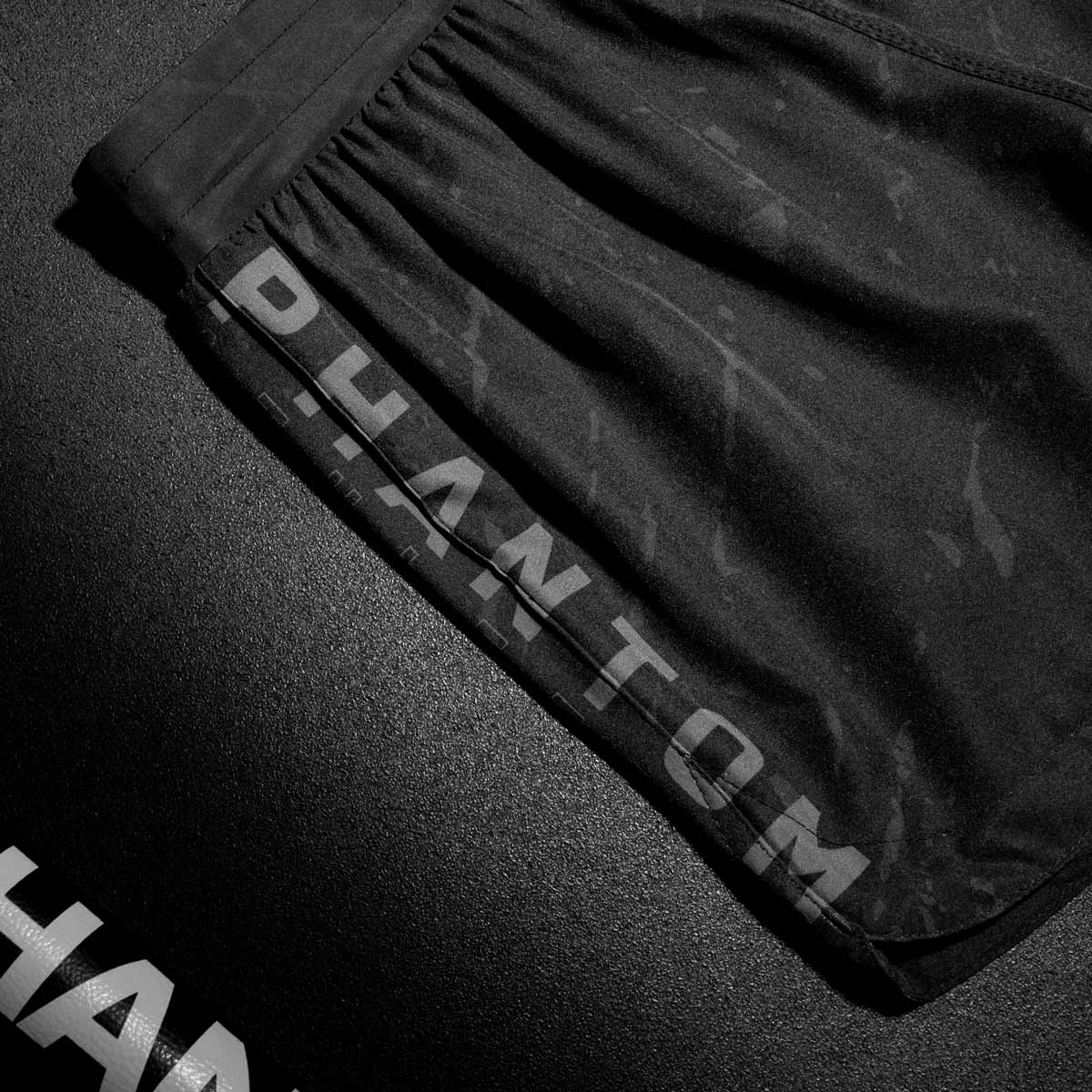 Phantom Athletics MMA-Shorts Fusion Skull – Schwarz