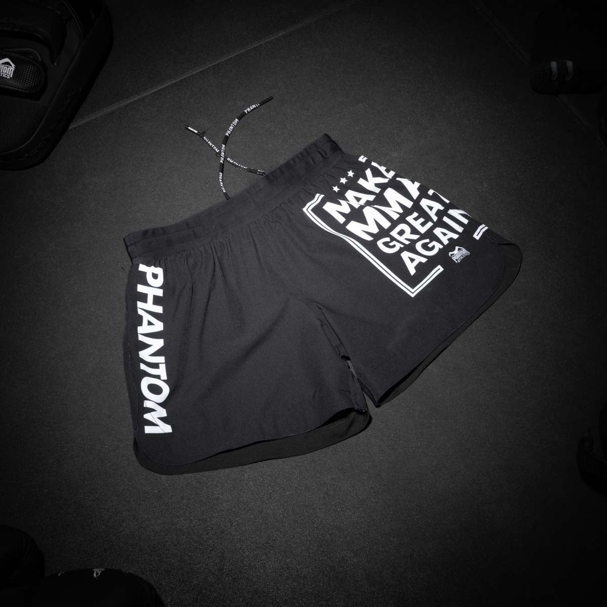 Phantom Athletics MMA Shorts Fusion-R Make MMA Great Again - Zwart