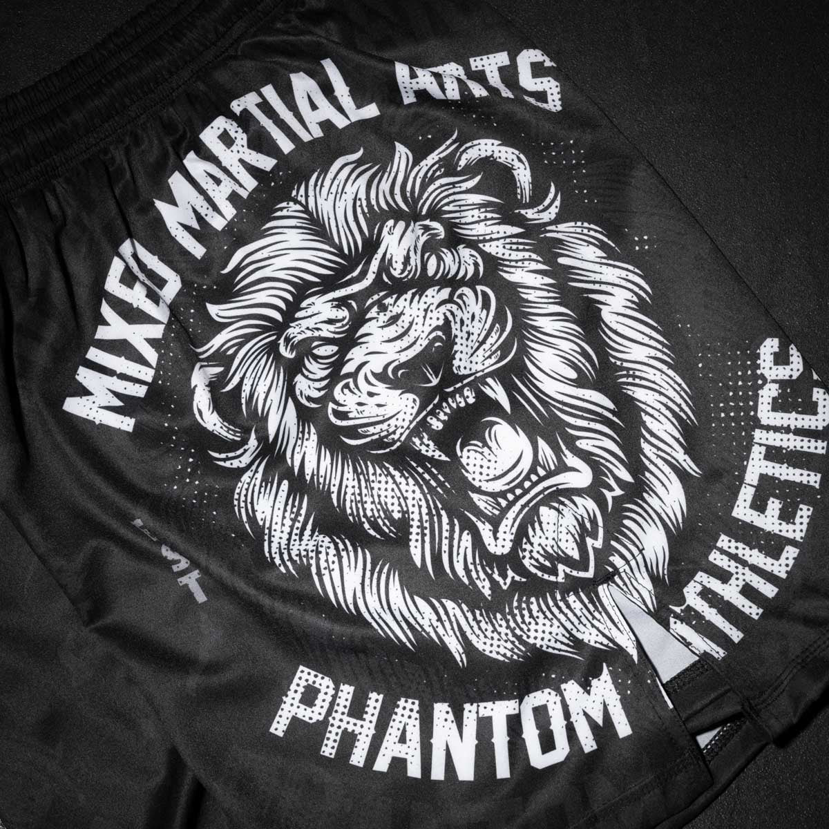 Phantom Athletics MMA Shorts EVO Lionheart - Zwart/Rood