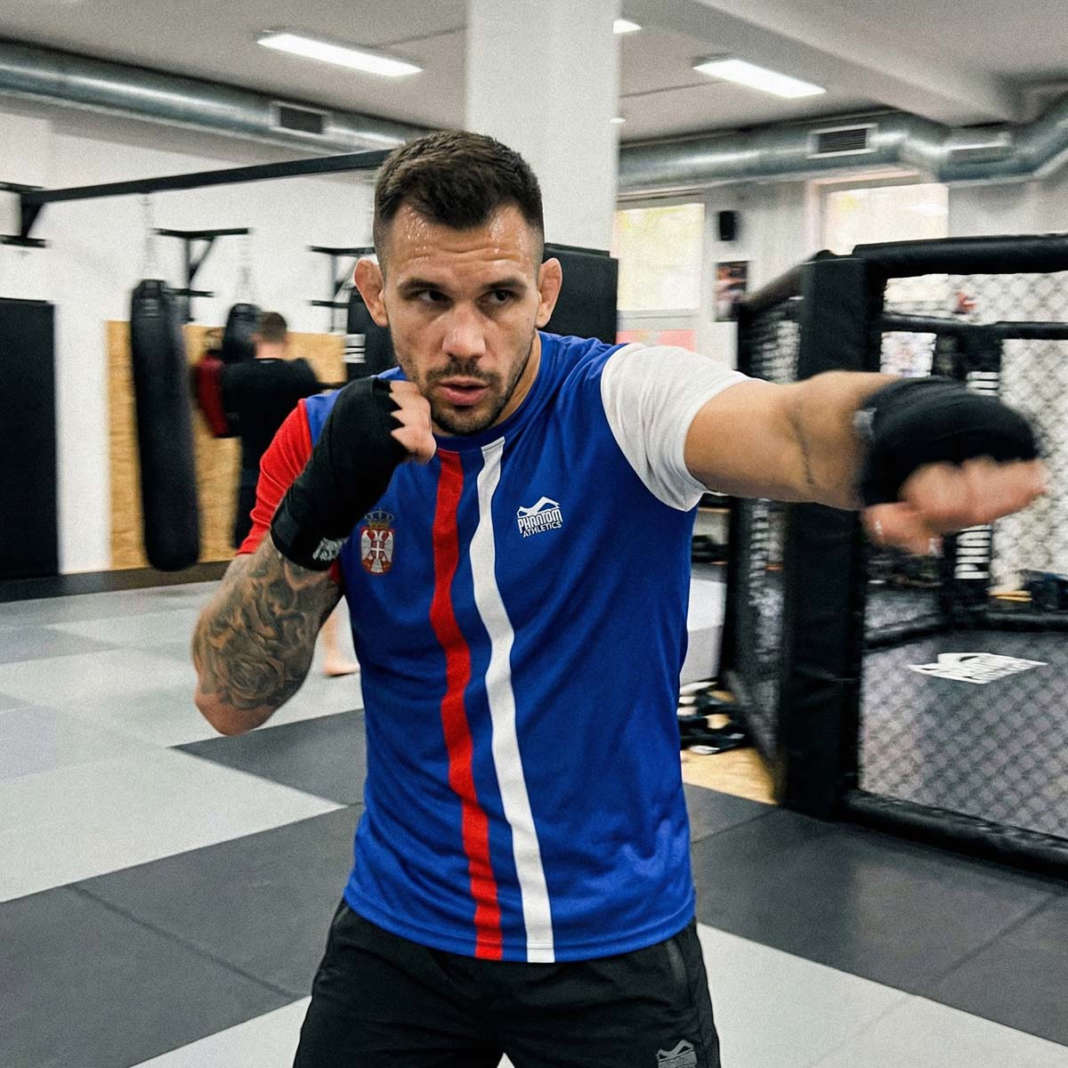 Phantom Athletics Trainingsshirt EVO+ Team Serbia - Blauw