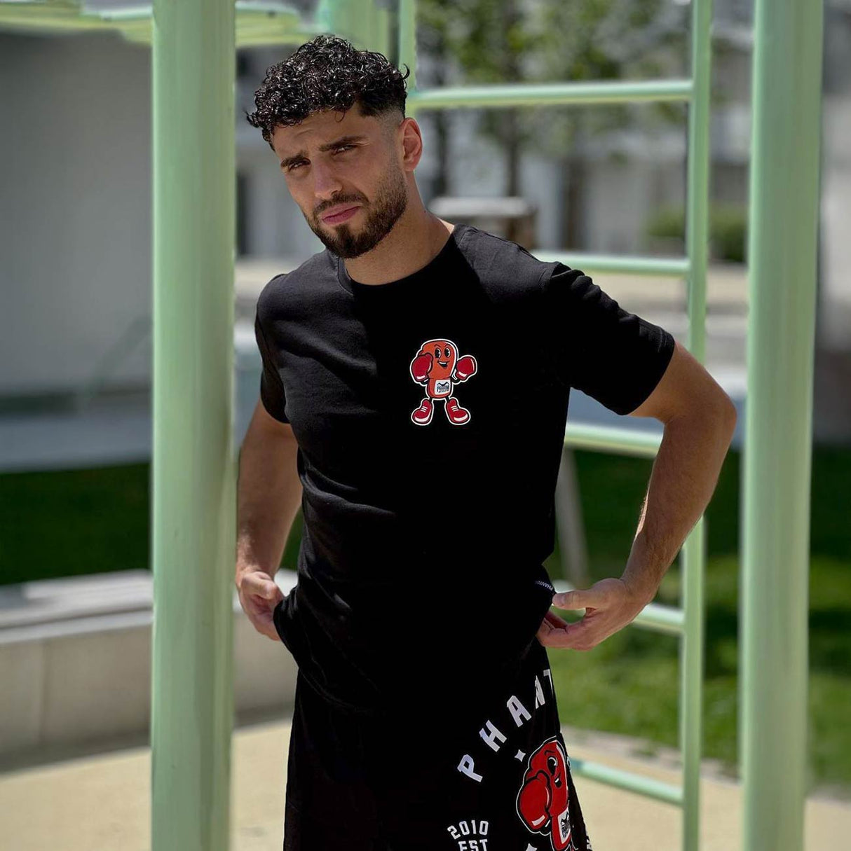 Phantom Athletics MMA-Shorts EVO Punchy – Schwarz/Rot