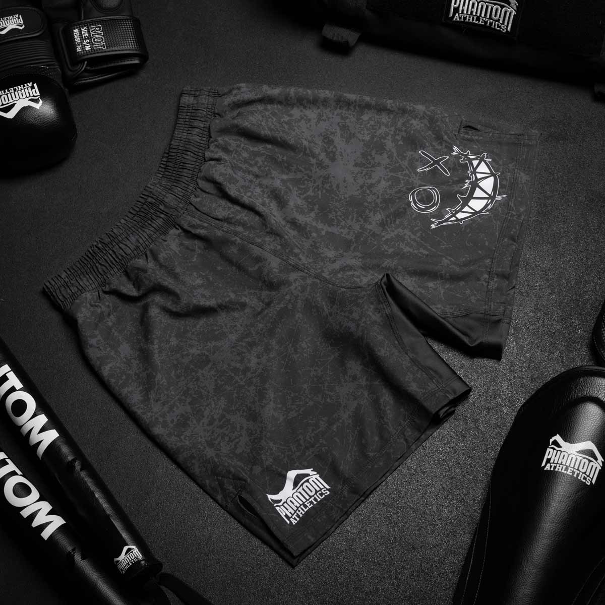 Phantom Athletics MMA Shorts EVO Serious - Zwart