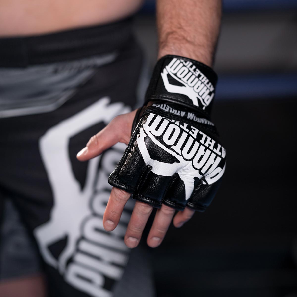 Phantom Athletics MMA Handschoenen Blackout