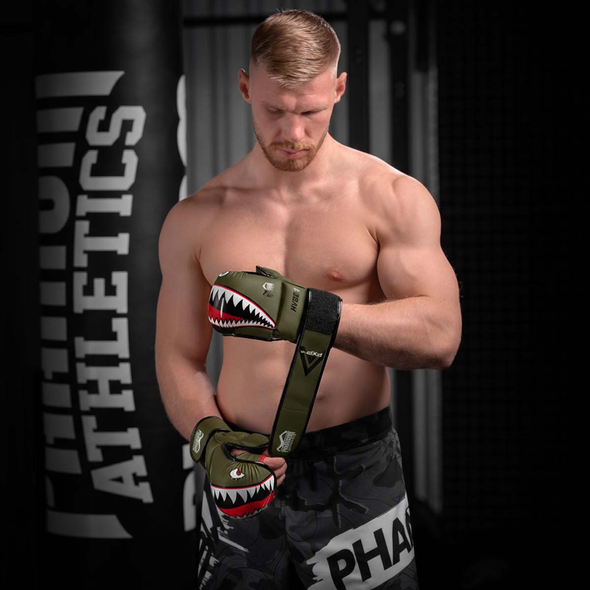 Phantom Athletics MMA Handschoenen Fight Squad - Legergroen