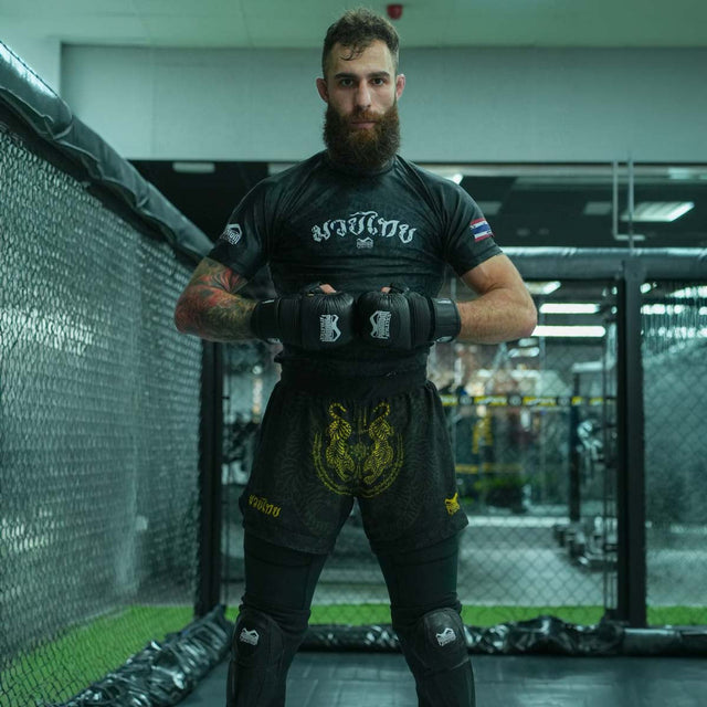 Phantom Athletics Muay Thai shorts Sak Yant - Sort/Guld