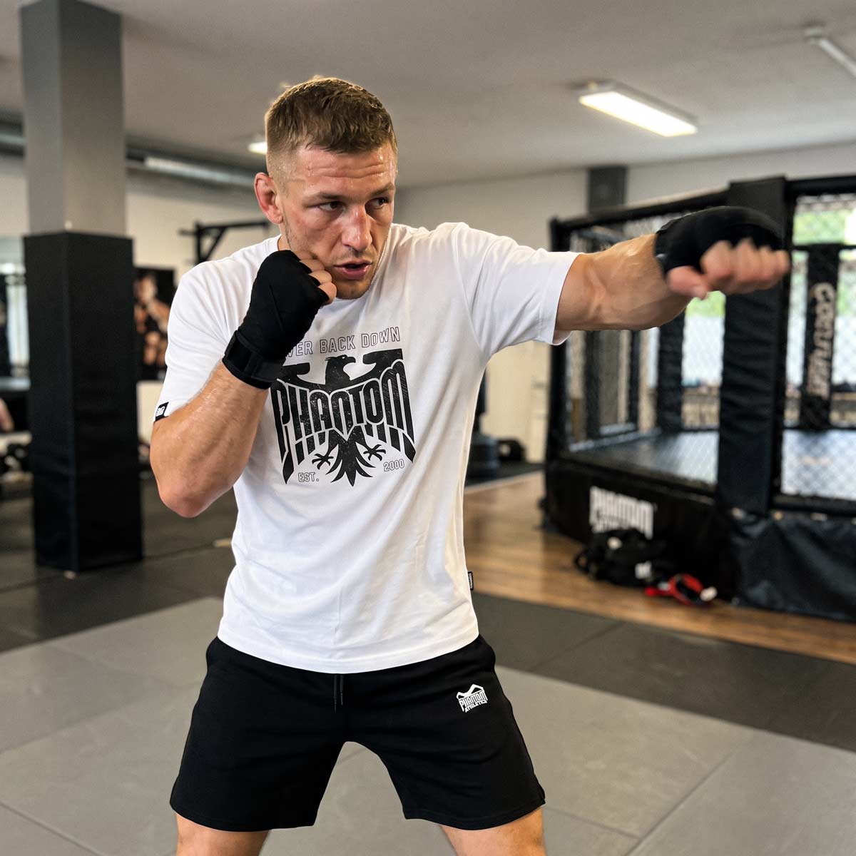 Phantom Athletics T-Shirt Germany Never Back Down - Wit