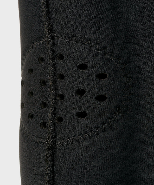 Rodilleras Venum Kontact – Negro/Oro