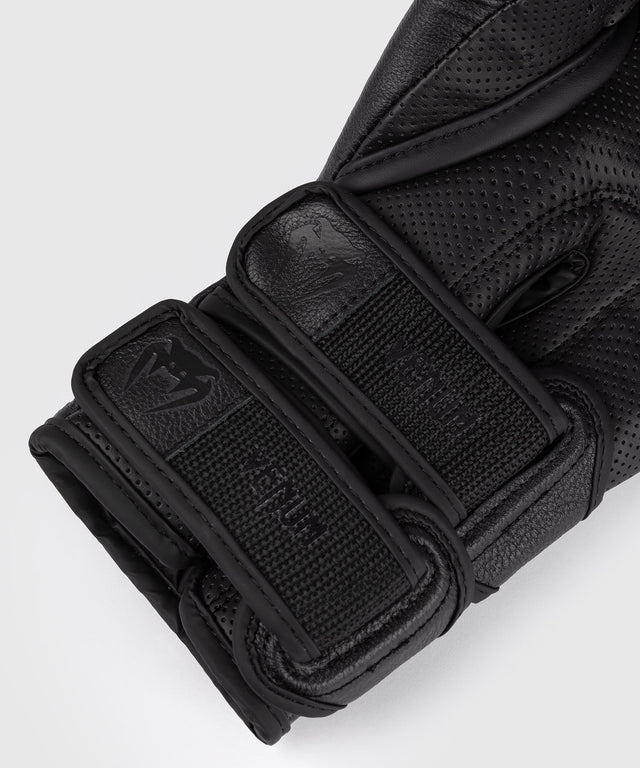 Guantoni da boxe Venum Reverso – Nero/Nero
