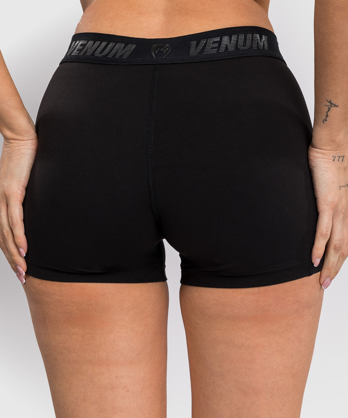 Venum Dames Shorts Elevate - Zwart