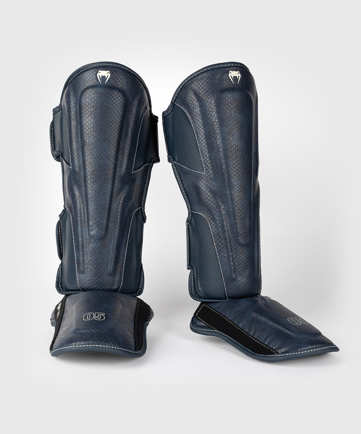 Venum Kickboks Scheenbeschermers Impact Evo Scales - Nachtblauw