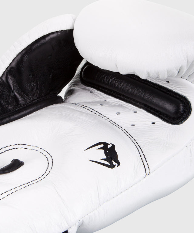 Mănuși de box Venum Giant 3.0 – Alb/Negru