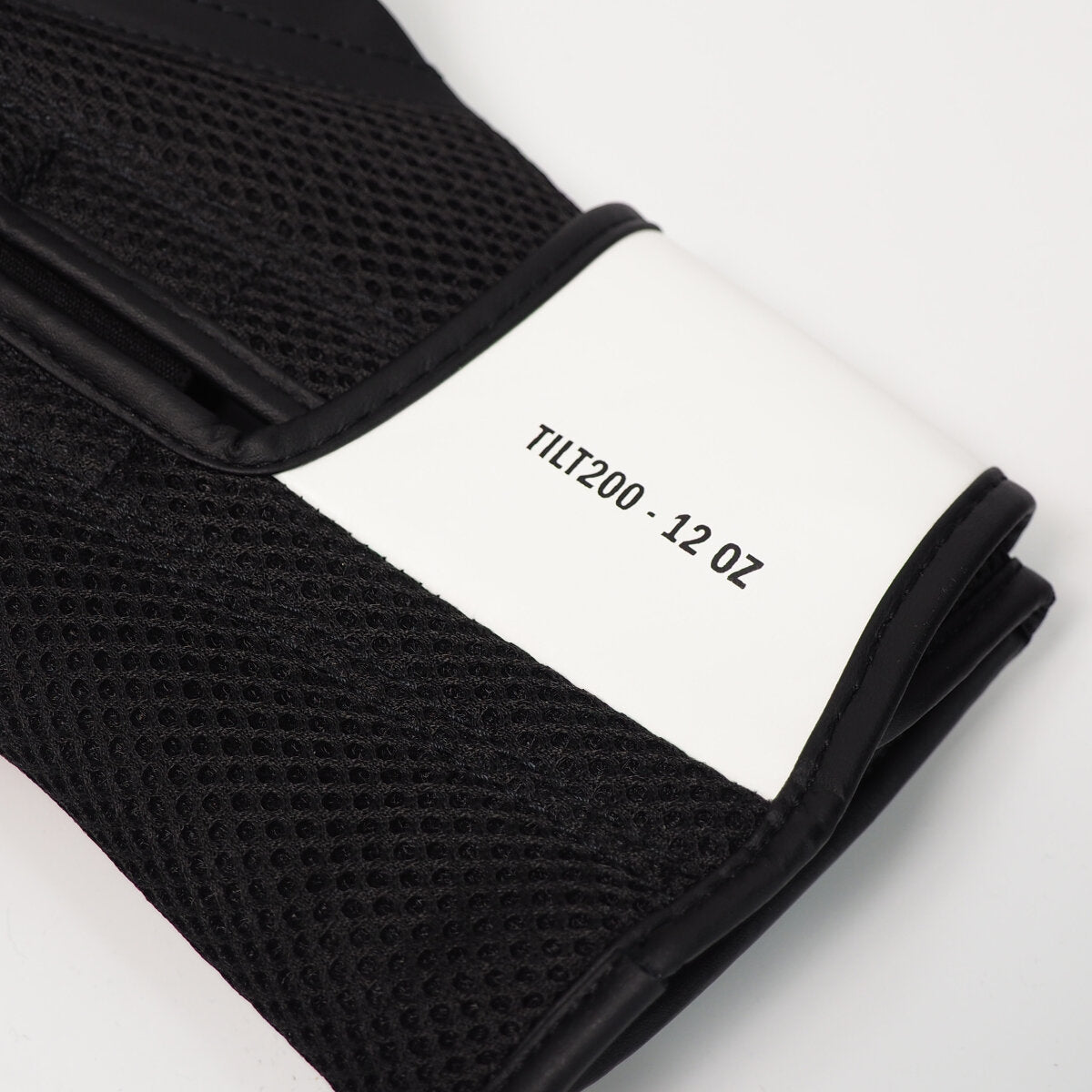 Guantes de boxeo Adidas Speed Tilt 200 – Blanco/Negro