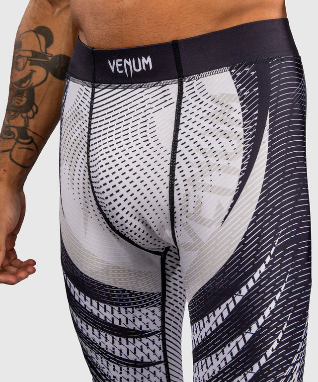 Venum Kompressionsshorts Galactic 3.0 – Offwhite/Sort