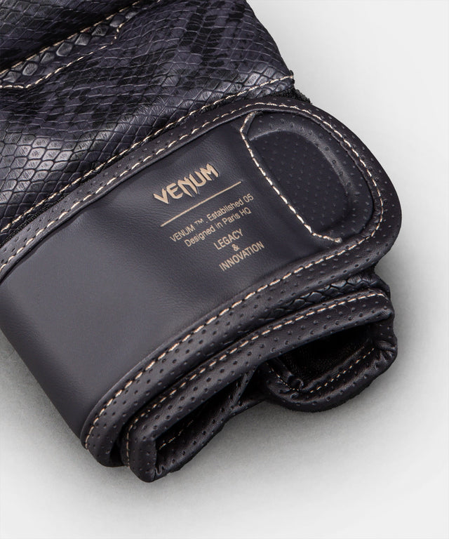 Venum MMA Handschoenen Impact Evo Scales - Donkerpaars