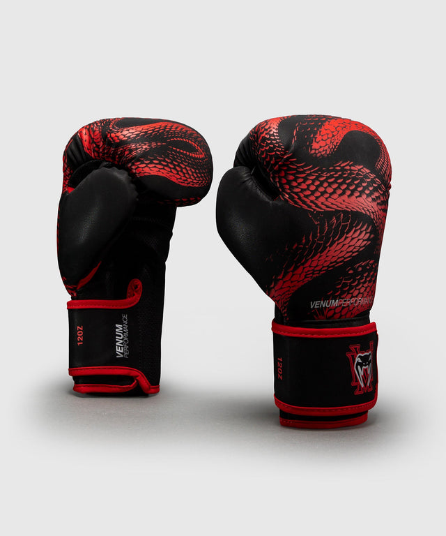 Mănuși de box Venum Matupa – Negru/Roșu/Argintiu – foto 1