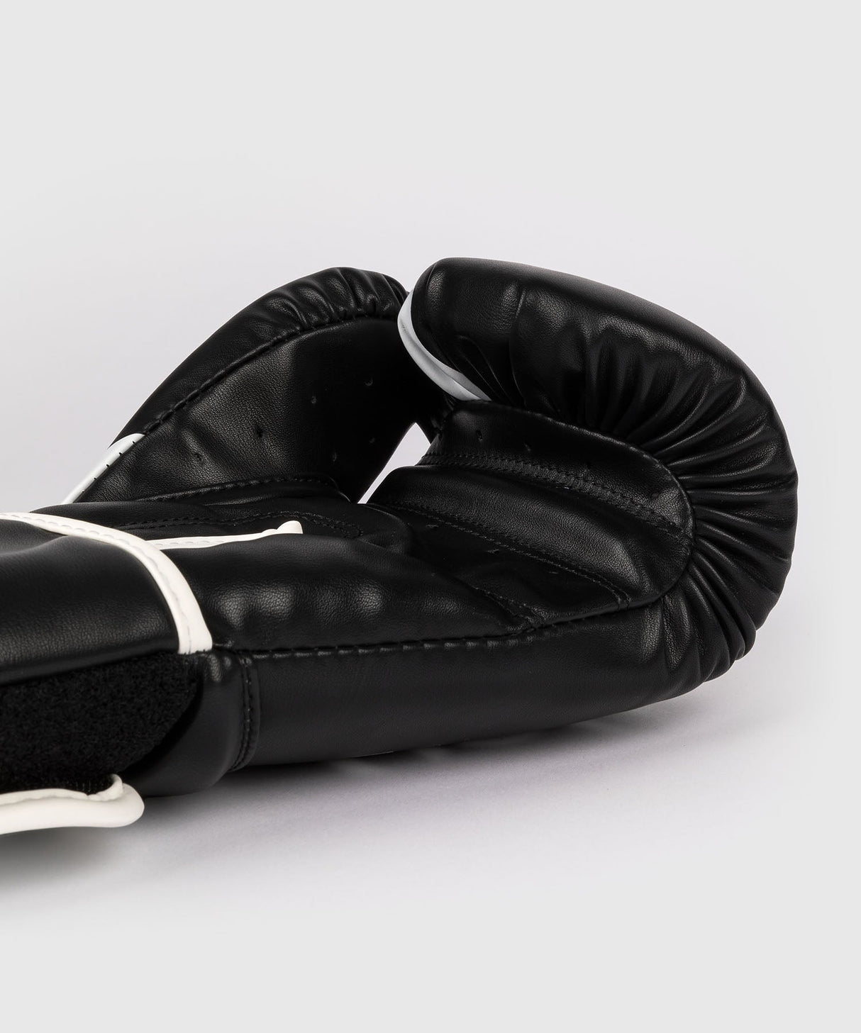 Venum Bokshandschoenen Challenger 2.5 - Zwart/Wit