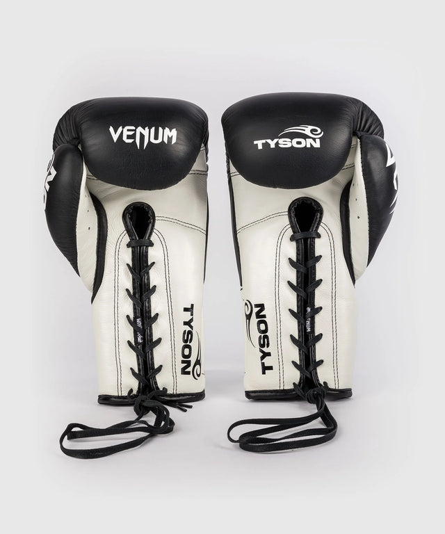 Venum x Mike Tyson Boxningshandskar Giant 2.0 Pro med snörslutsning – Svart/Vit