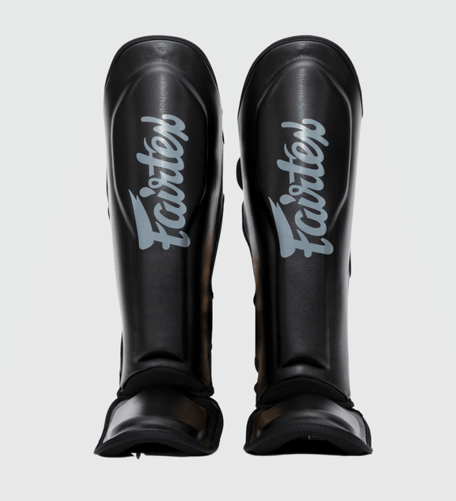 Fairtex Skinnebensbeskyttere FXB - Sort/Grå - Skinnebensbeskyttere
